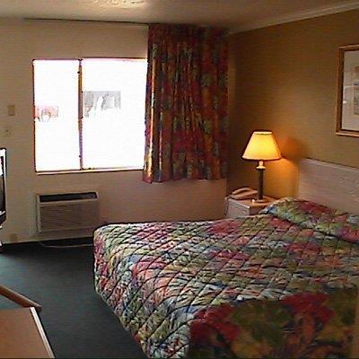Imperial 400 Motor Inn Needles Room photo